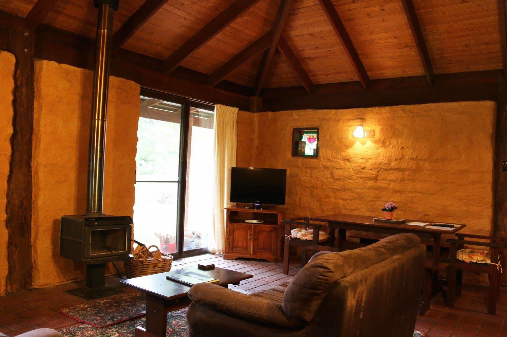 Treenbrook Cottages Pemberton Extérieur photo